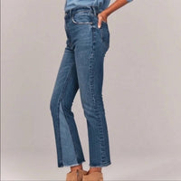 Abercrombie & Fitch - Kick Flare Ultra High Rise Jeans