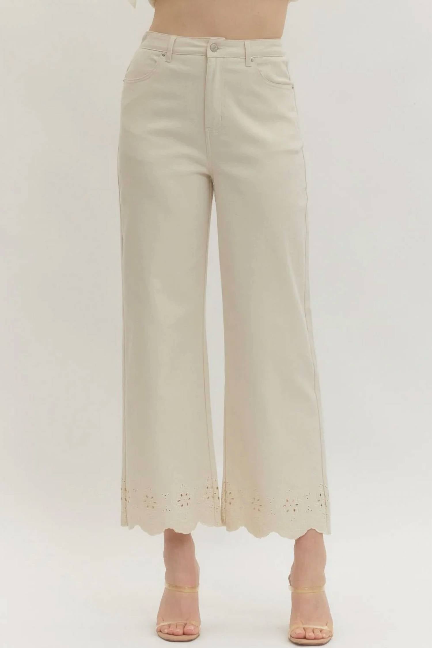 Entro - Eyelet Trim Ankle Pants