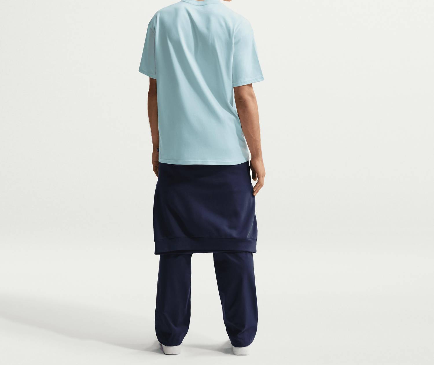 NIKE Dino Keychain T-shirt in glacier blue - men's t-shirt - detail view