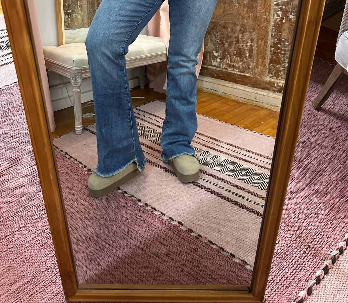 Lovervet - Slant Cut Flare Hem Jeans