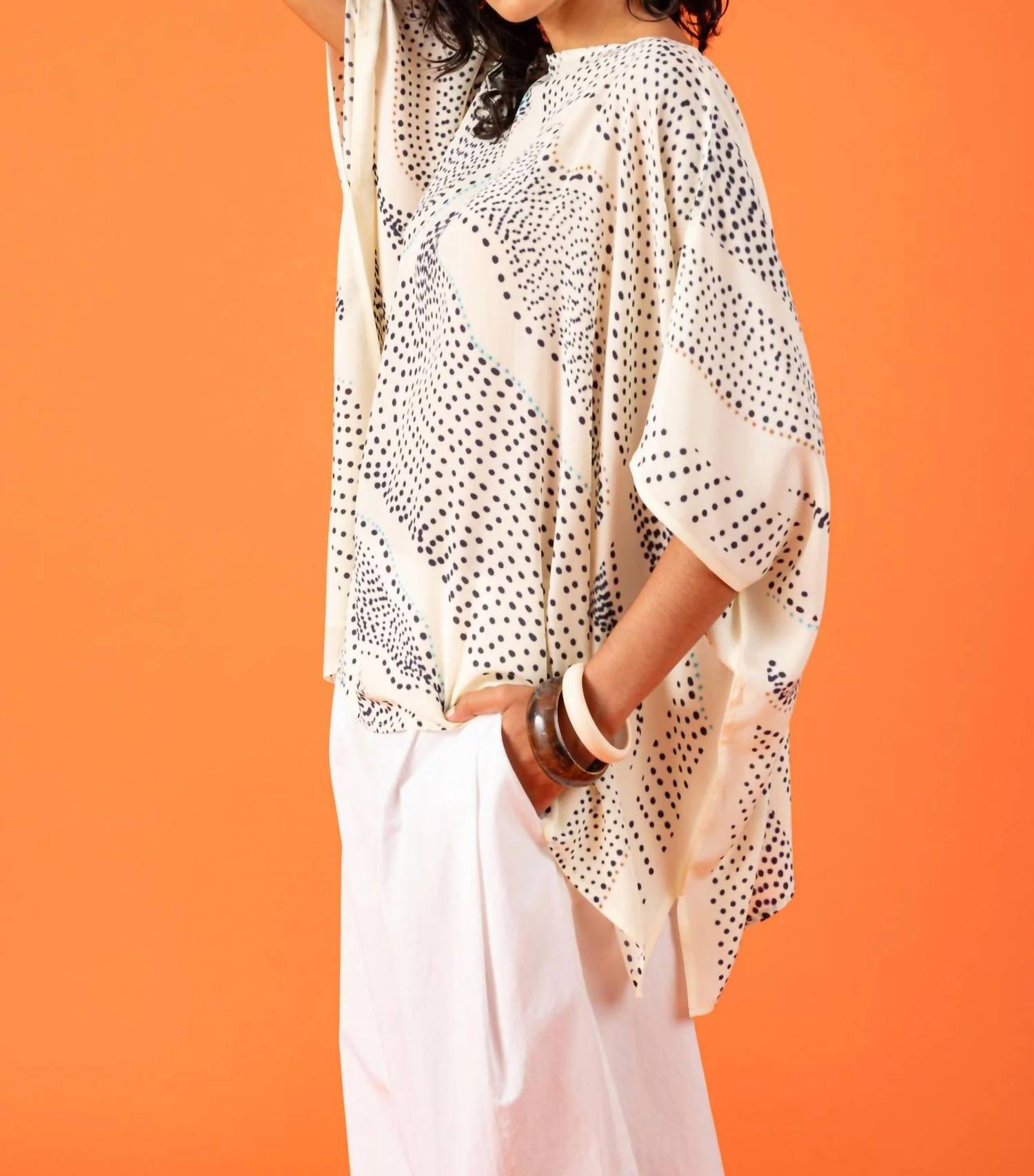 Apoil - Handroide Silk Top