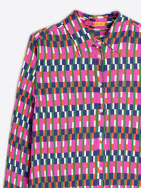 Vilagallo Women's Anastasia Button Down Shirt in pink - women's blouse - detail view