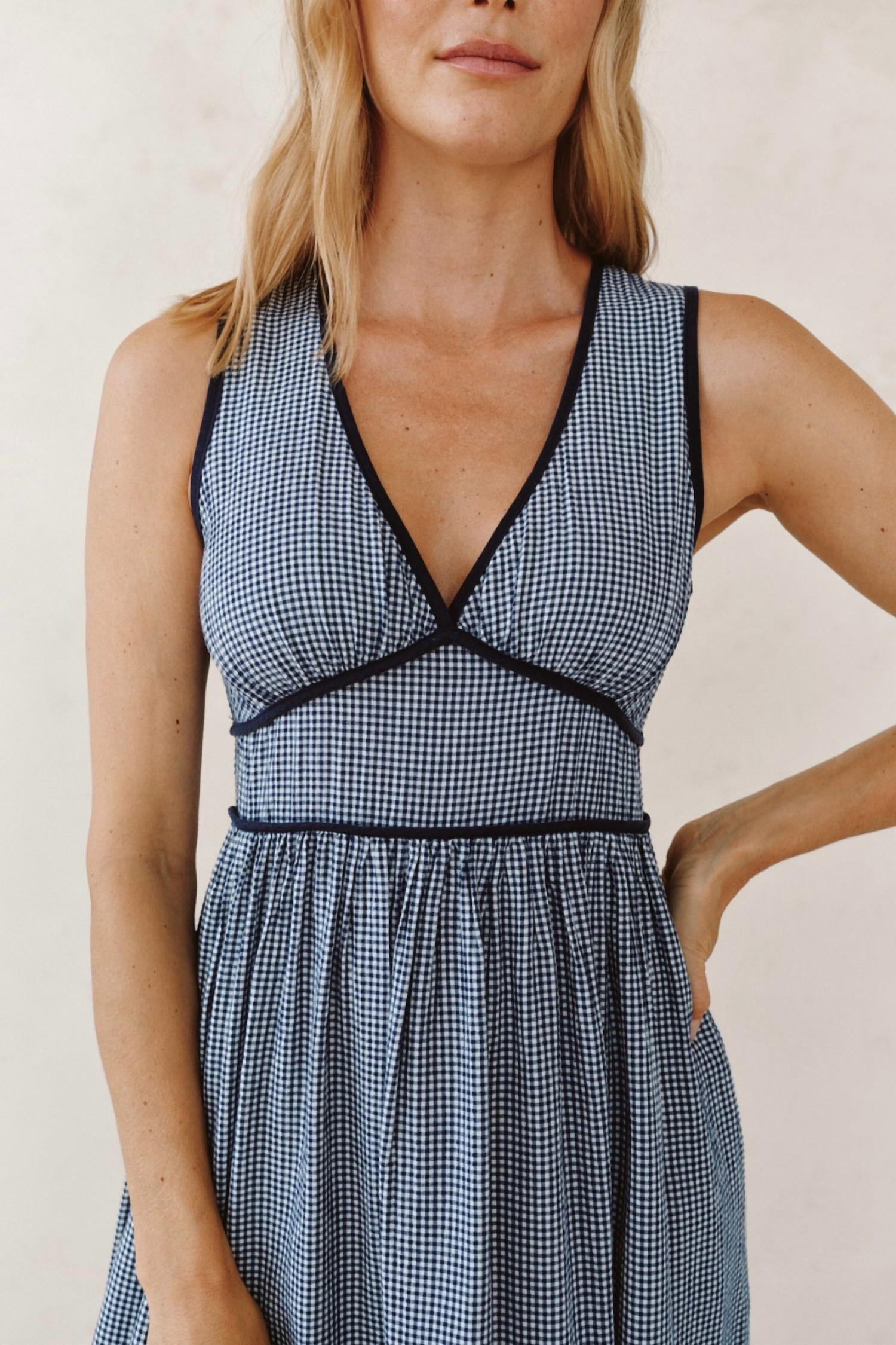 Bella Dahl - Fit and Flare V-Neck Midi Dress