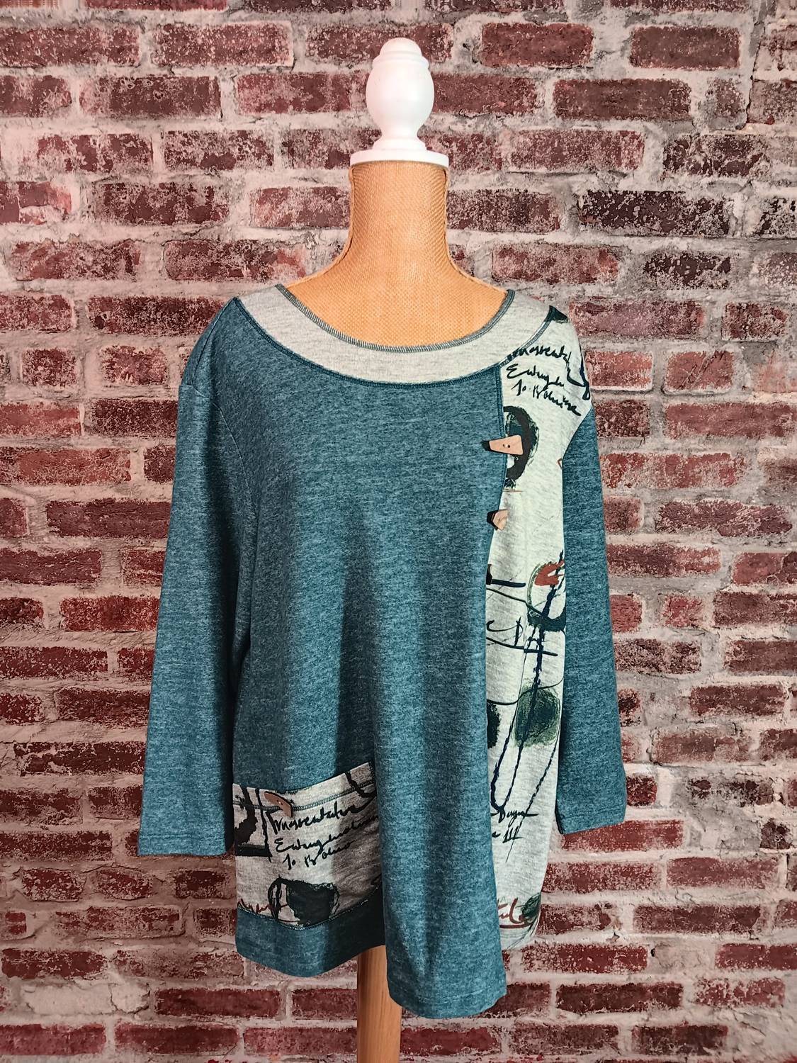 Multiples - Women's 3/4 Sleeve Faux Button Pull On Top