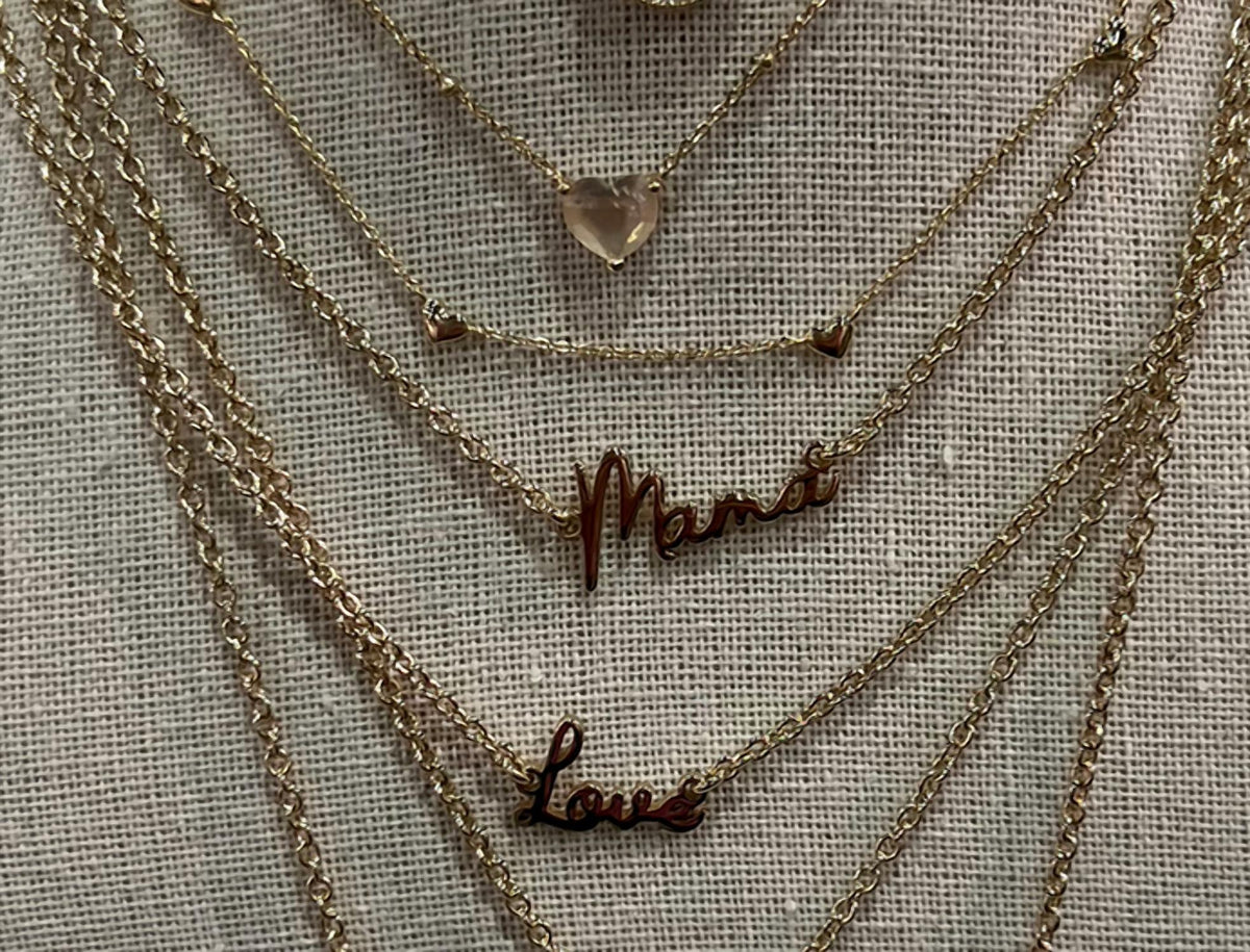 Eklexic - Dainty Script Mama Necklace