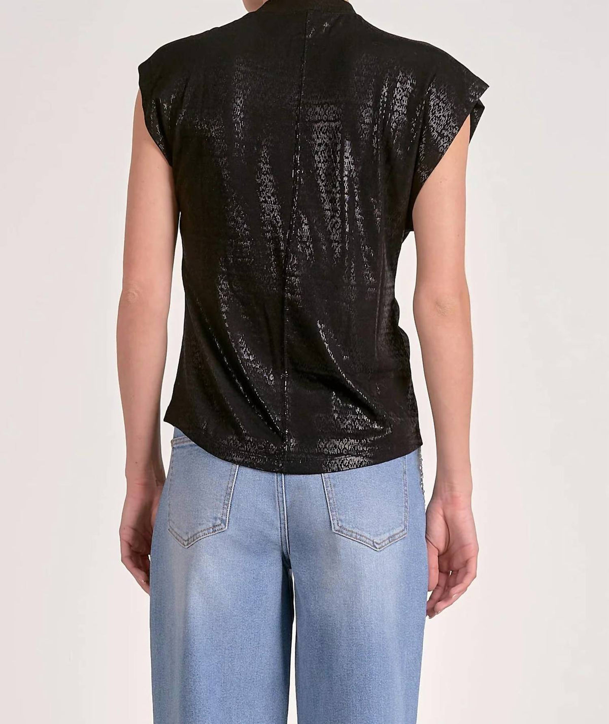 Elan - Morocco Flattering Twist Top