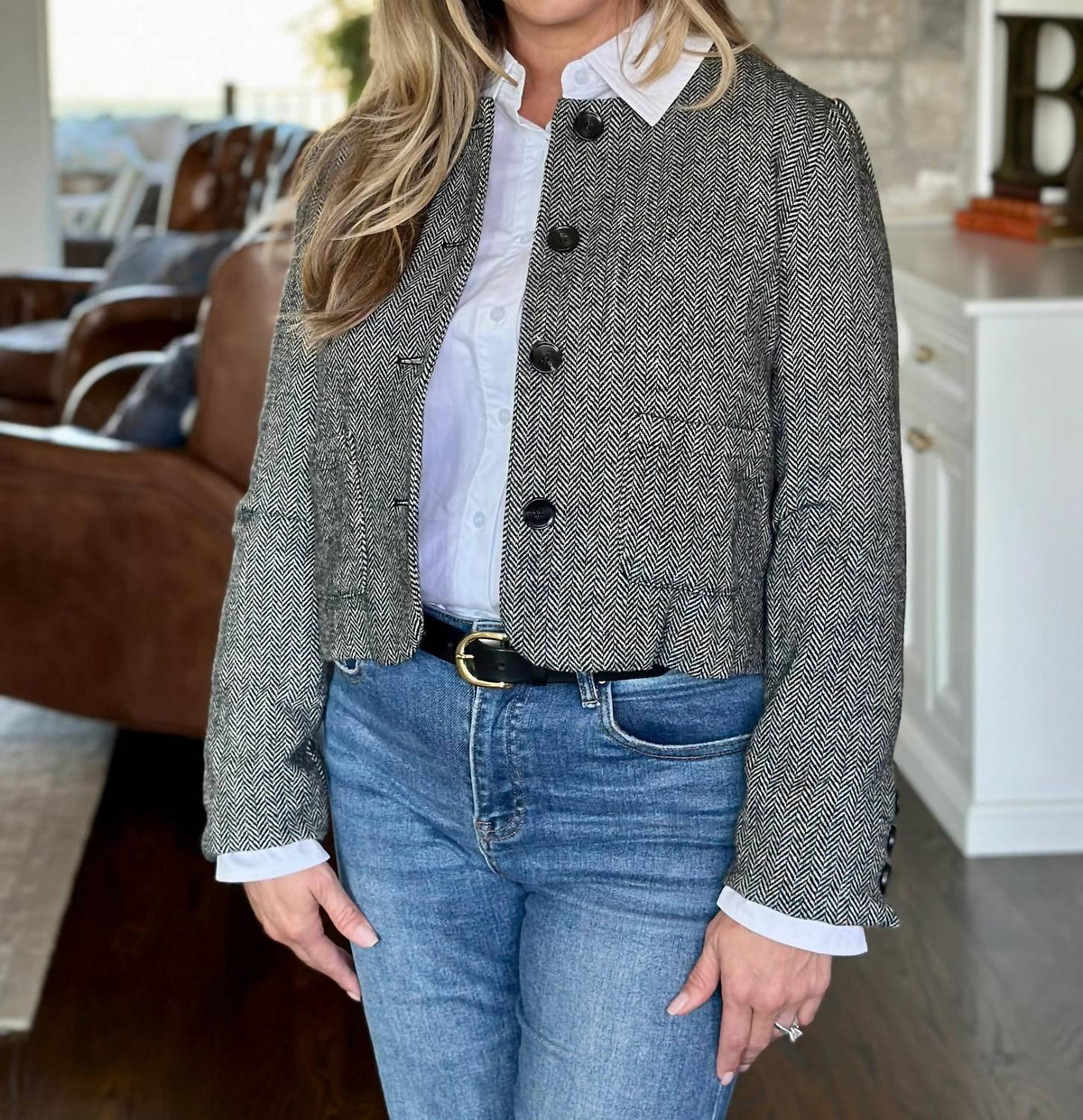 Elle Grey - Woven Button Down Cropped Blazer