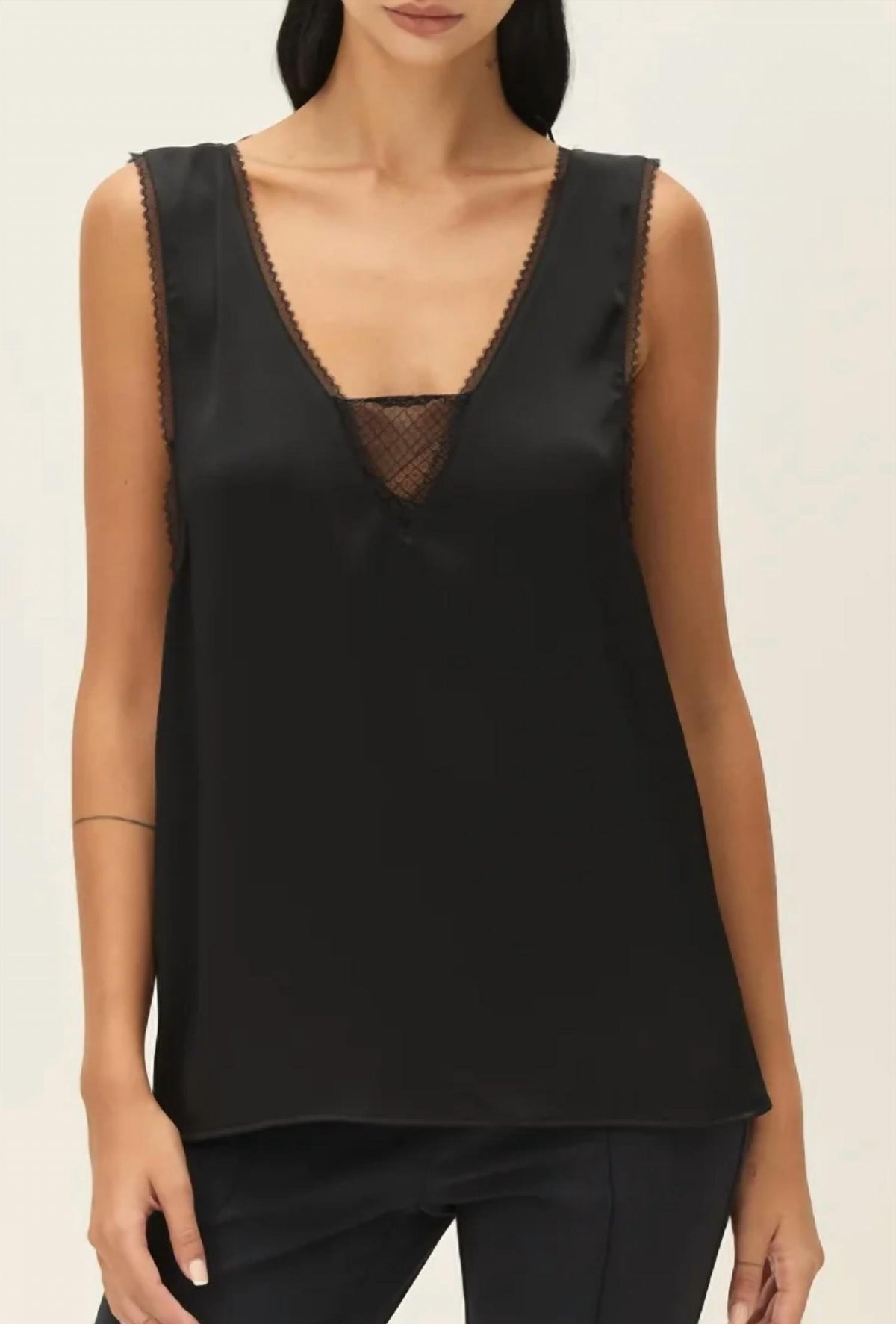 Elodie The Label - Delphine Lace Insert Top
