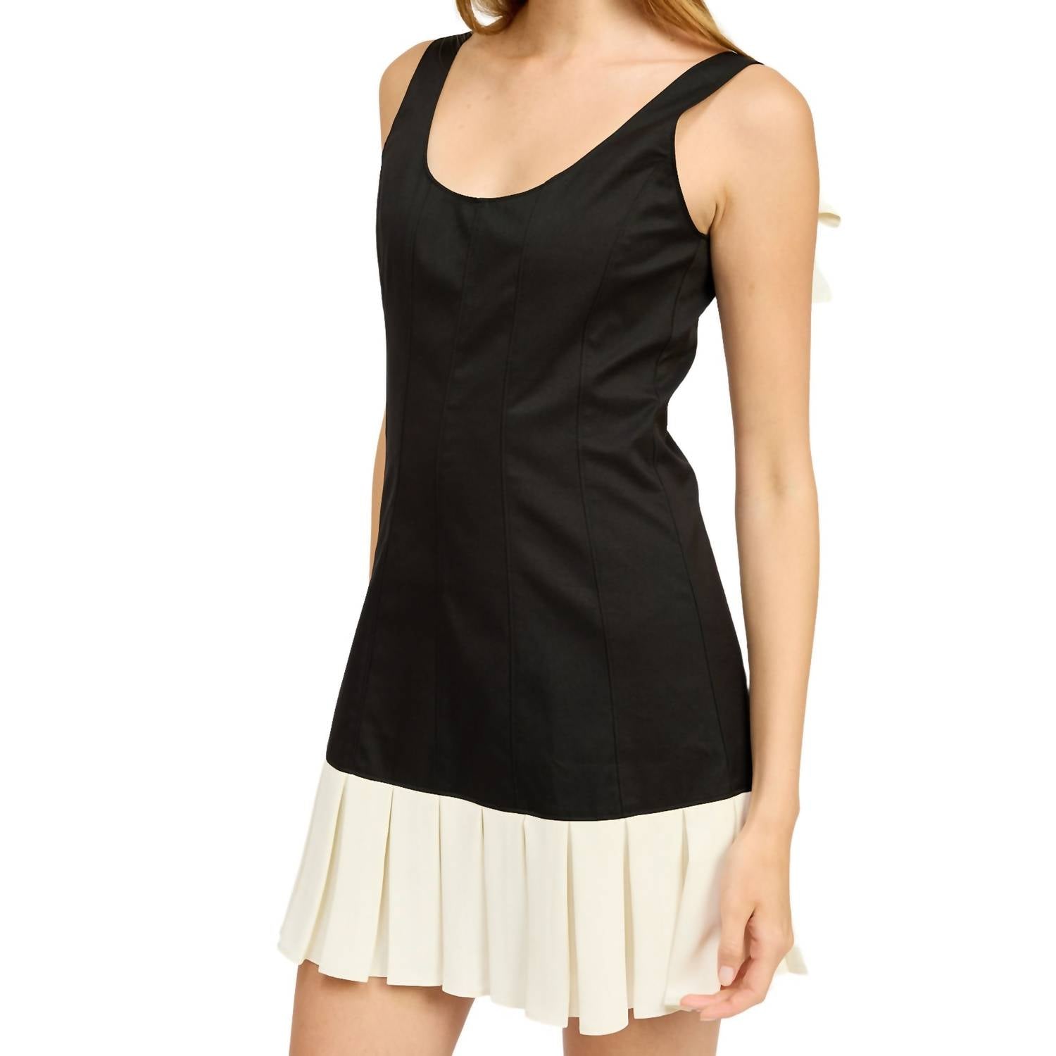 En Saison - Clarisse Fitted Mini Dress - black - clothing - dresses