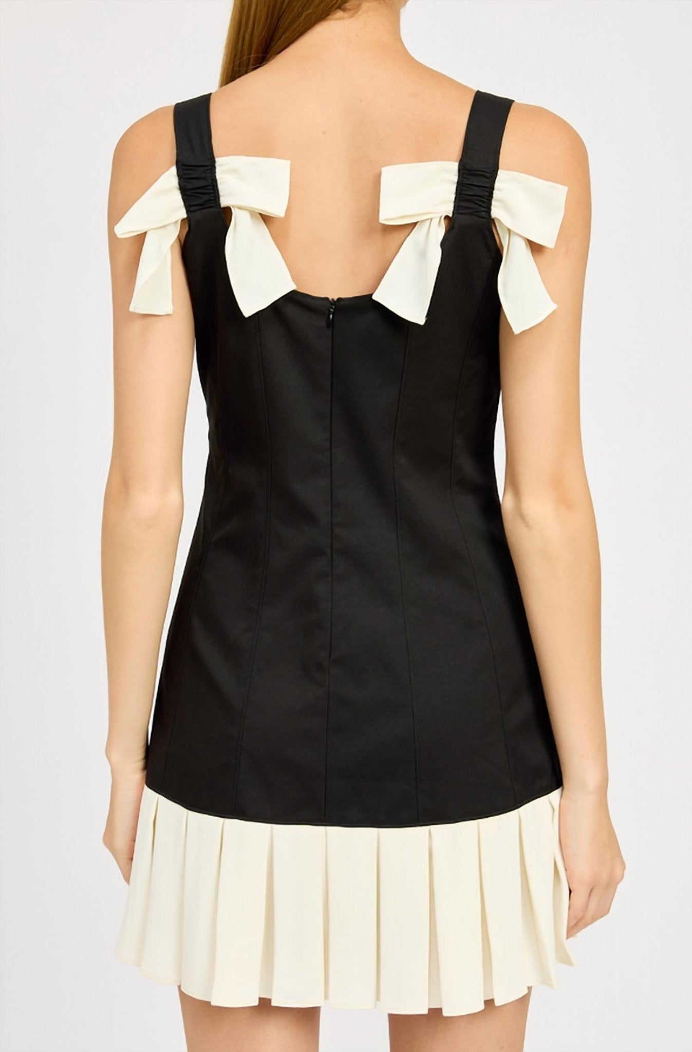 En Saison - Clarisse Fitted Mini Dress - black - clothing - dresses