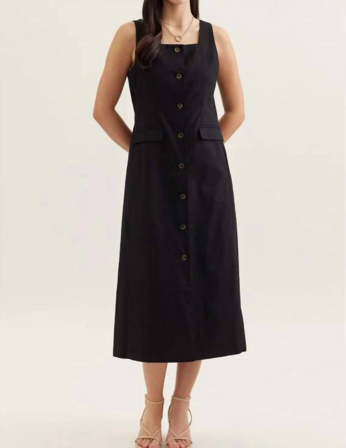 Entro - Buttoned Sleeveless Long Dress