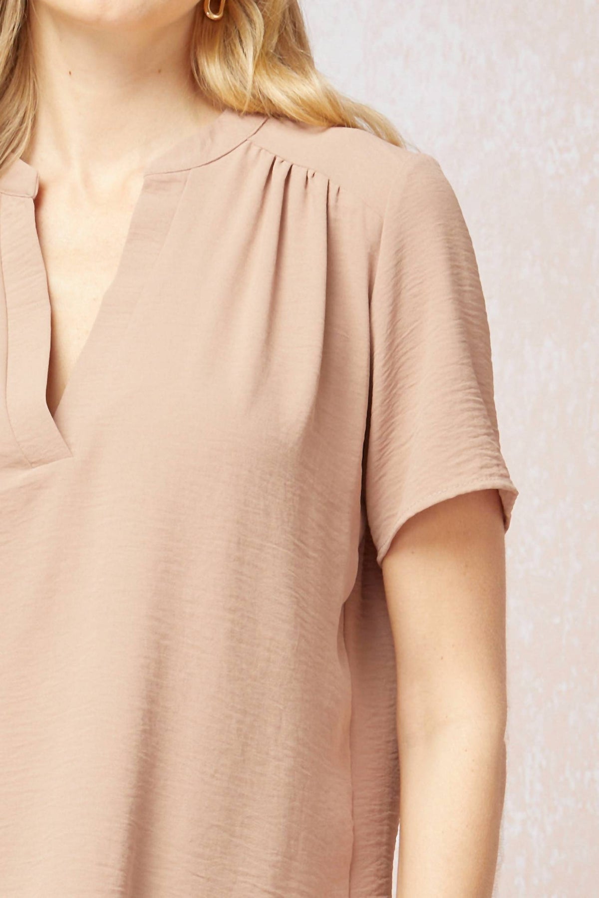 Entro - Classic Chic Top