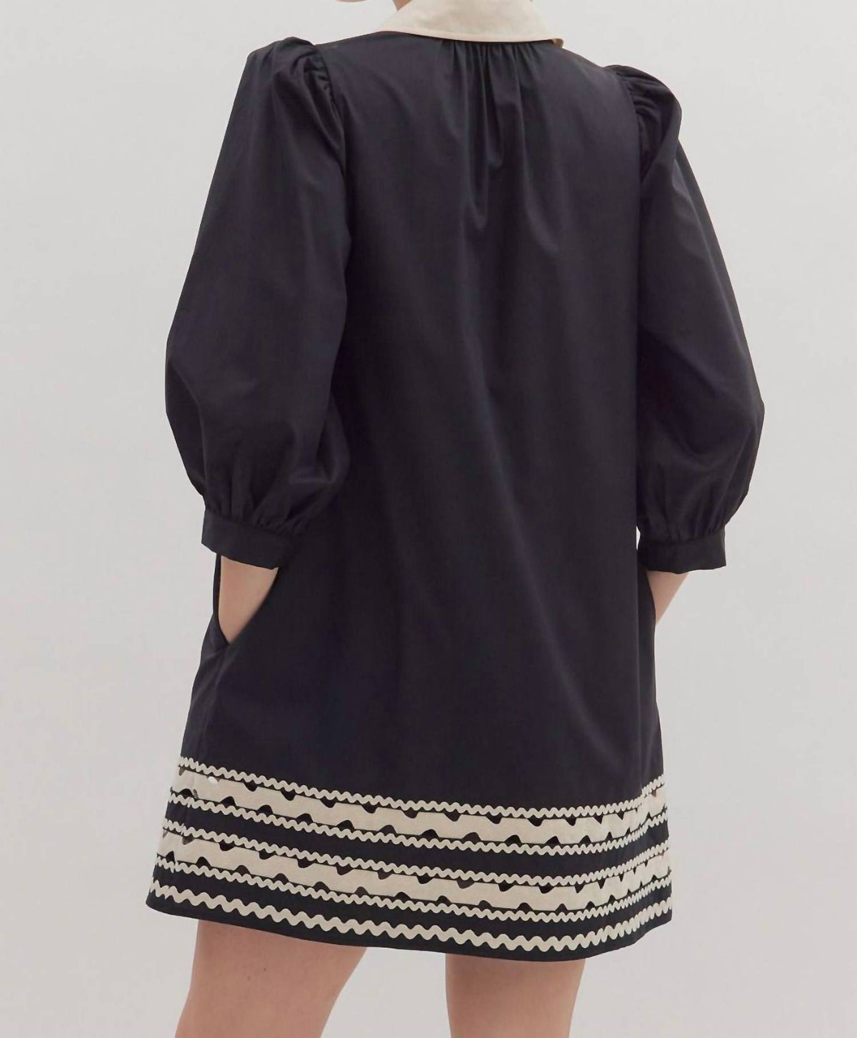 Entro - Contrast Mini Dress