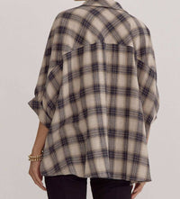 Entro - Effortless Oversized Plaid Button-down Top