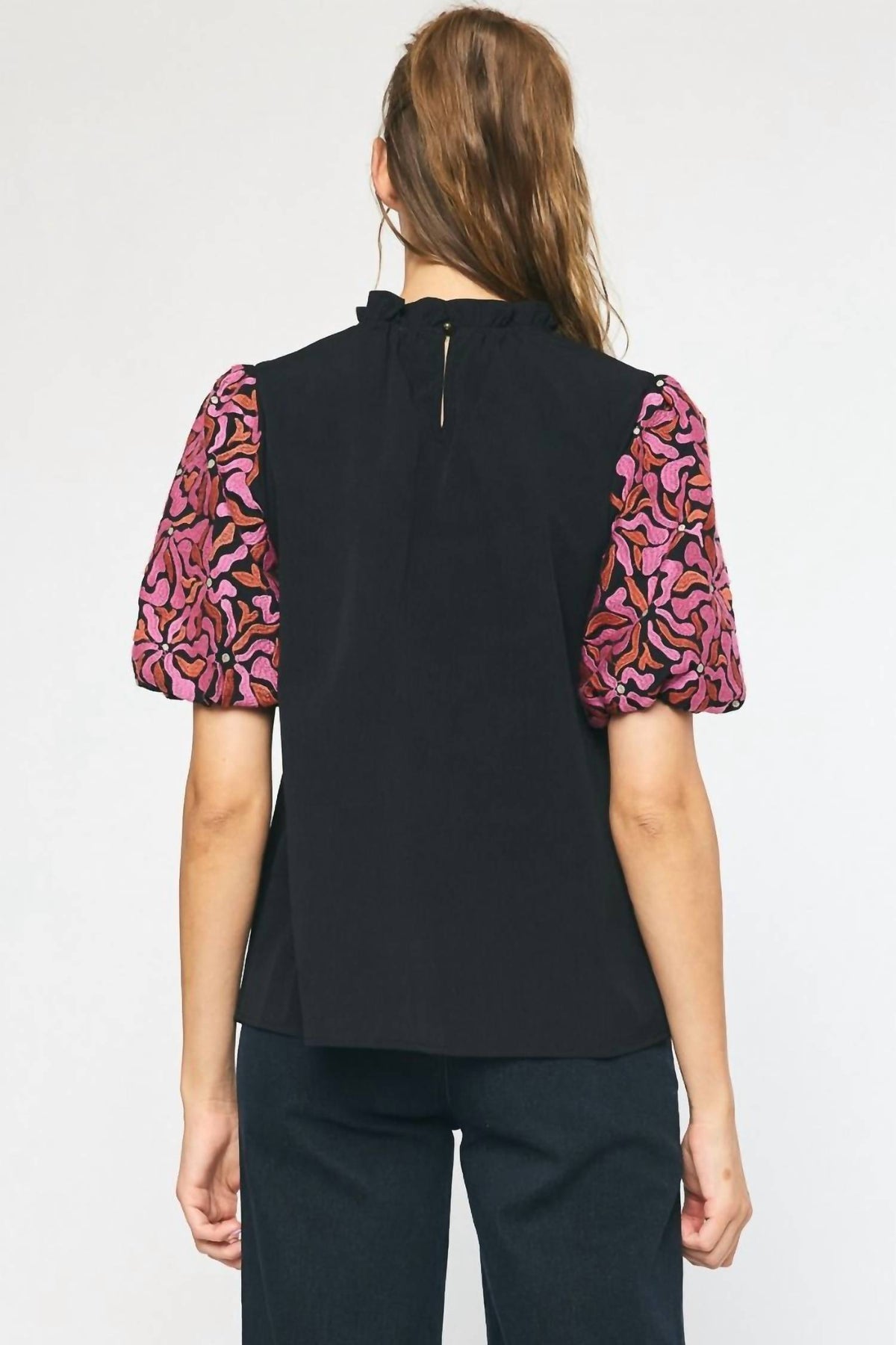 Entro - Embroidered Puff Sleeve Top