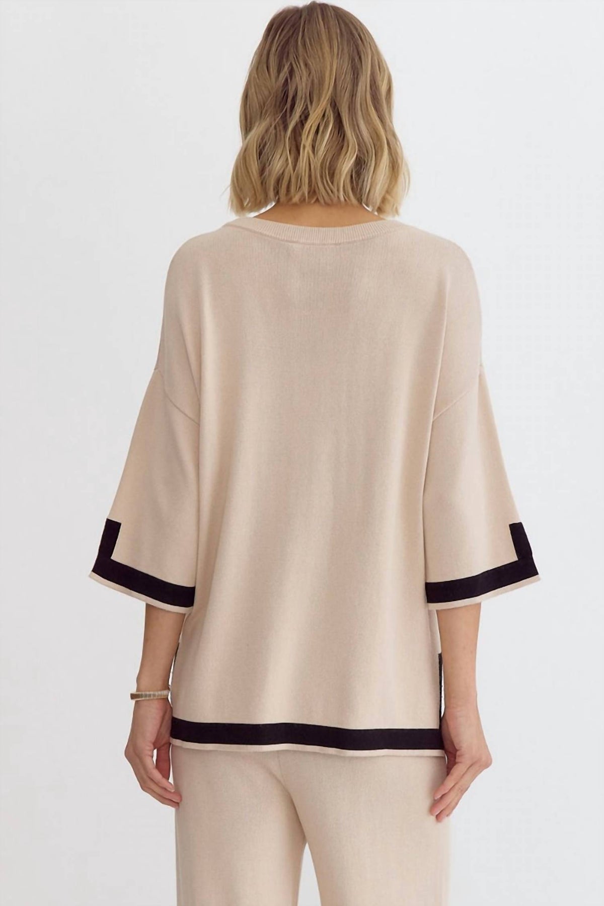 Entro - Lounging Around Top