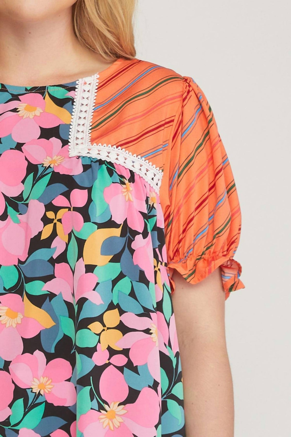 Entro - Mixed Print & Lace Blouse - Plus
