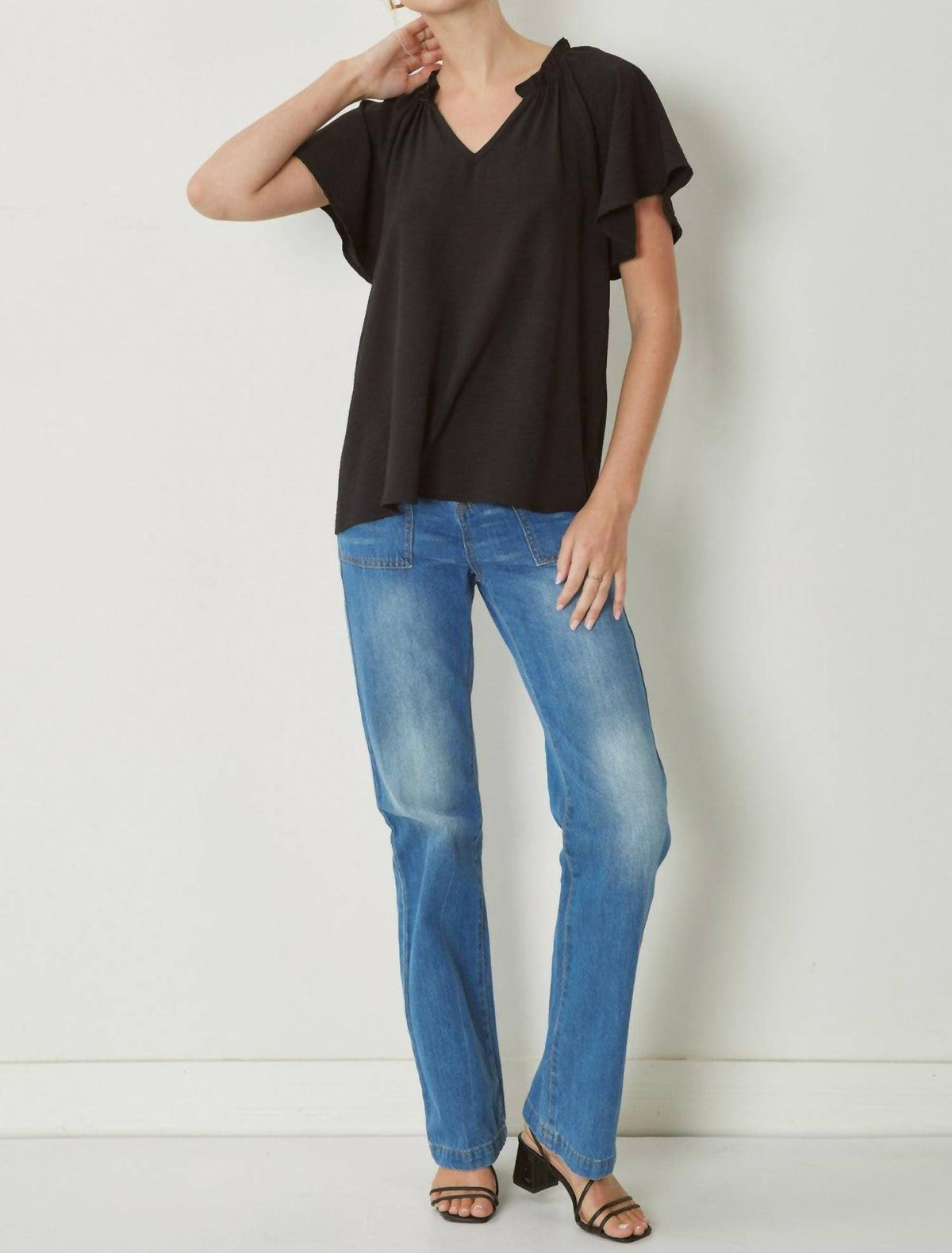Entro - Ruffled Flutter Sleeve Blouse