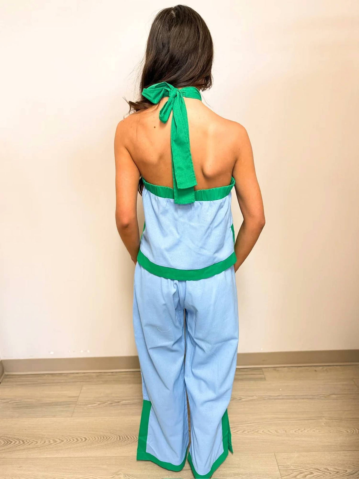 Entro - Sleeveless Halter Top