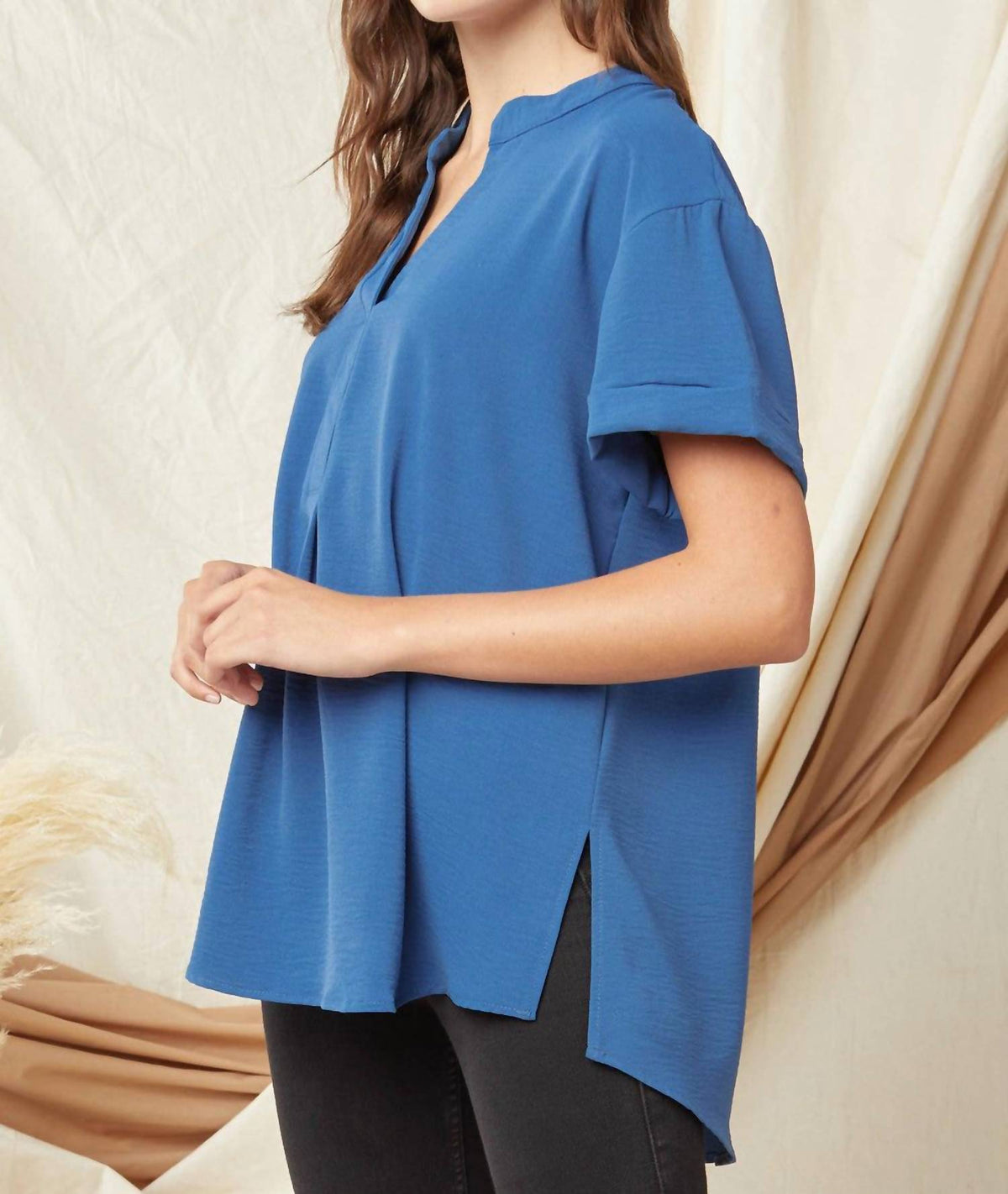 Entro - Textured Placket Top