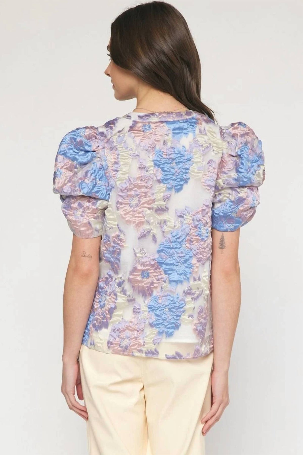 Entro - V-neck Puff Sleeve Top