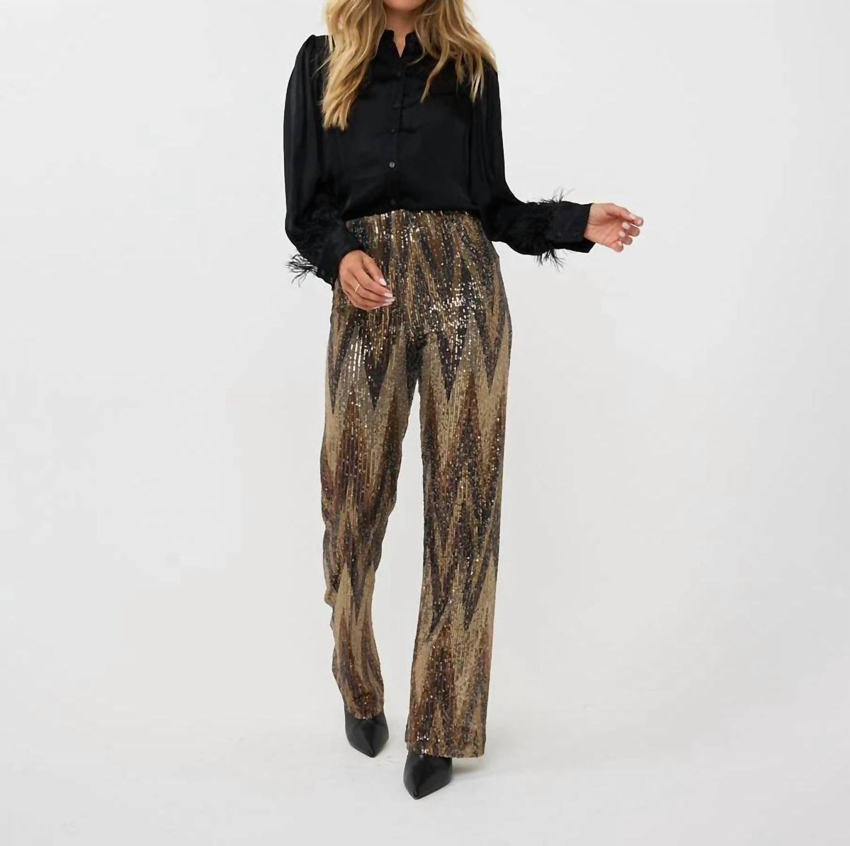 Esqualo - Briet Basic Satin Feathers Blouse