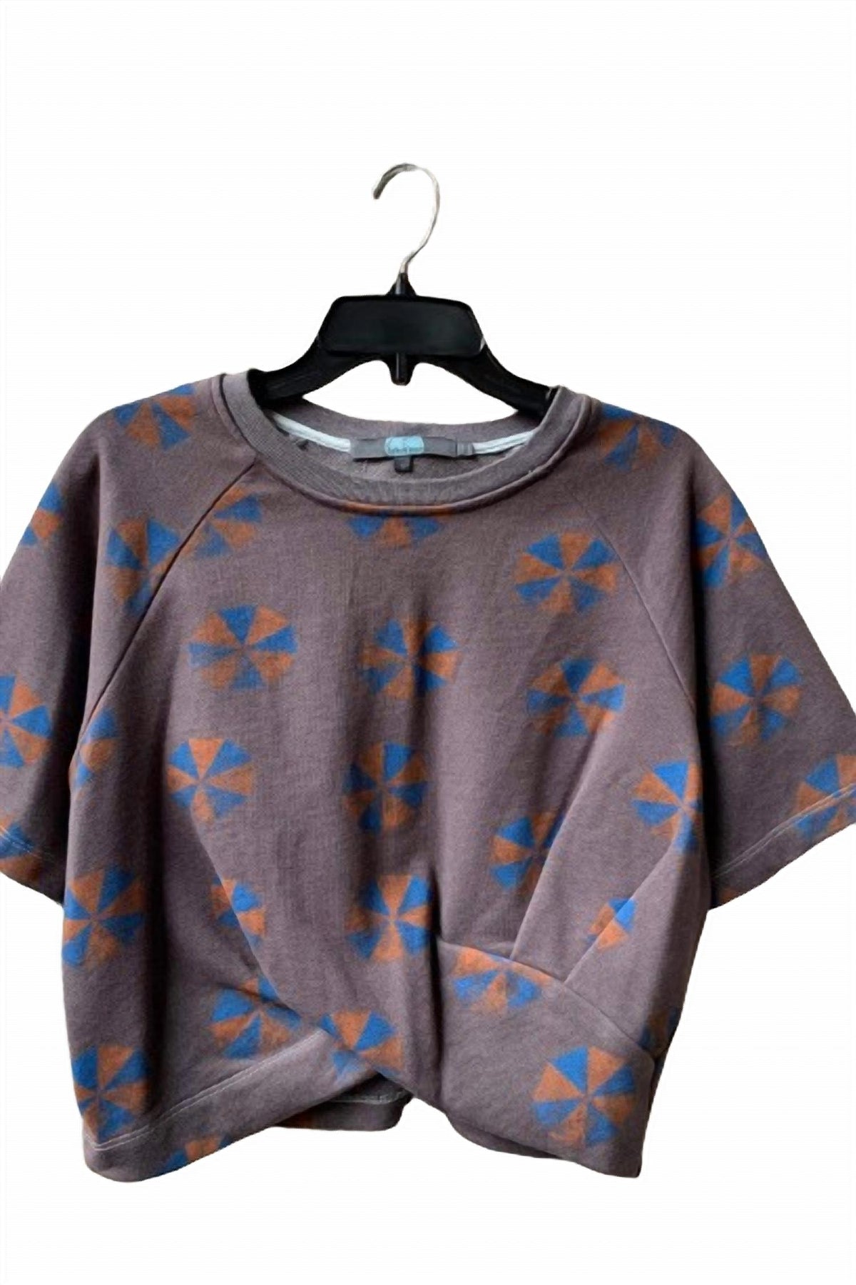 Eva Franco - Beach Umbrella Pullover