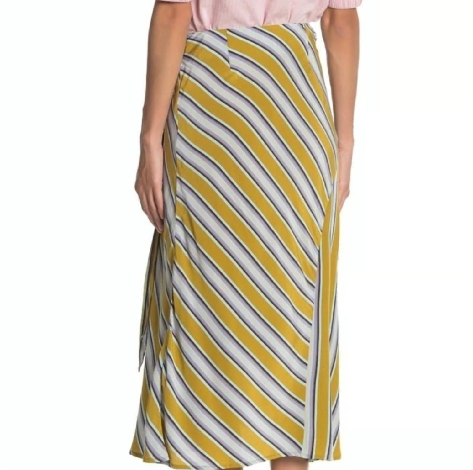 ASTR Teagan Skirt in moss stripe - women's skirt - detail view