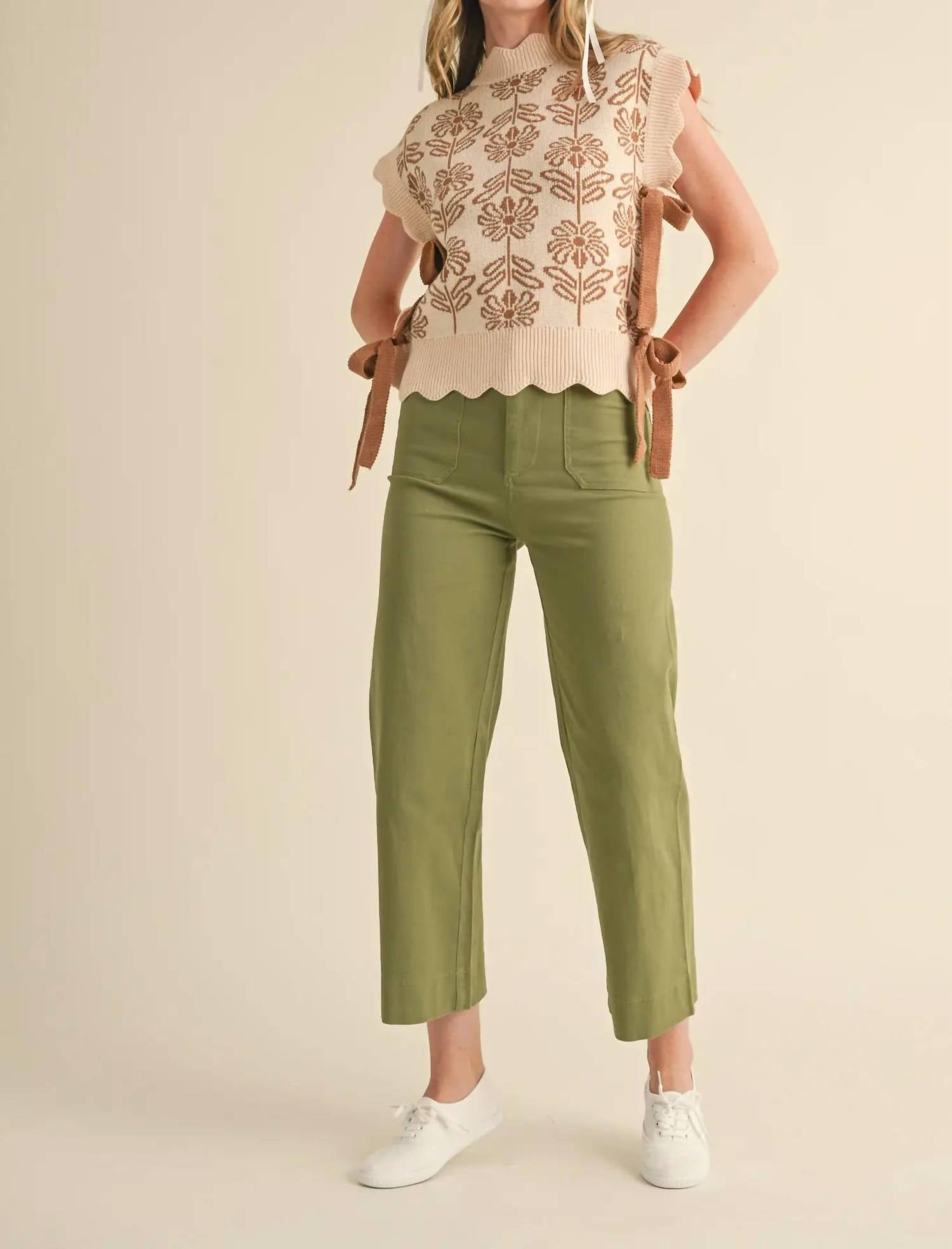 &Merci - Ribbed Scallop Floral Sweater Vest