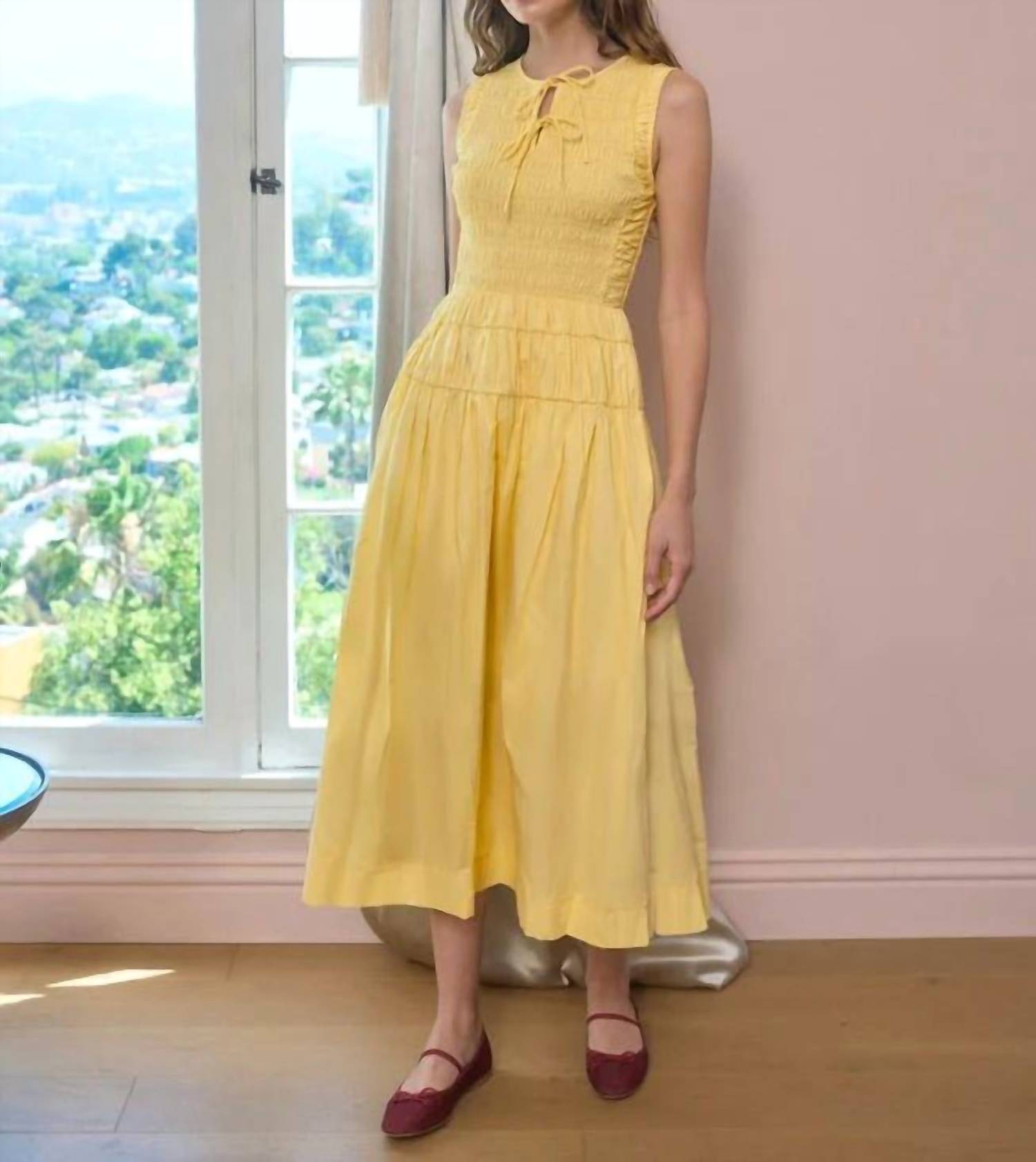 Moon River - Sleeveless Smocked Midi Dress