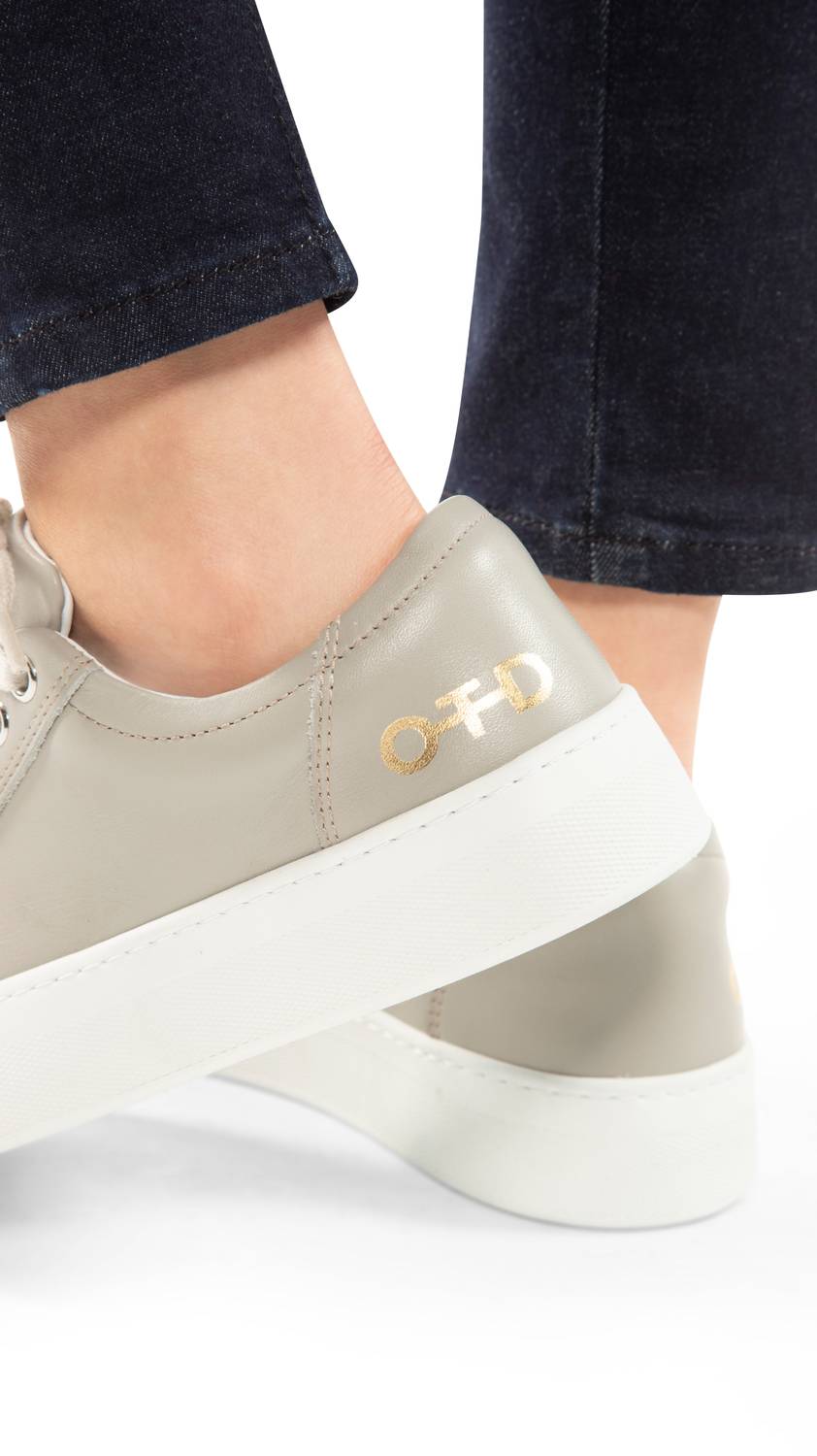 On This Day - Women's Leather Low-Top Sneaker