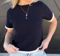 Eesome - Contrast Scallop Trim Knit Top