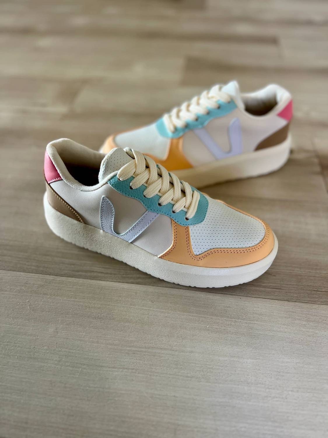 Makers - Women's Ivy Sneakers