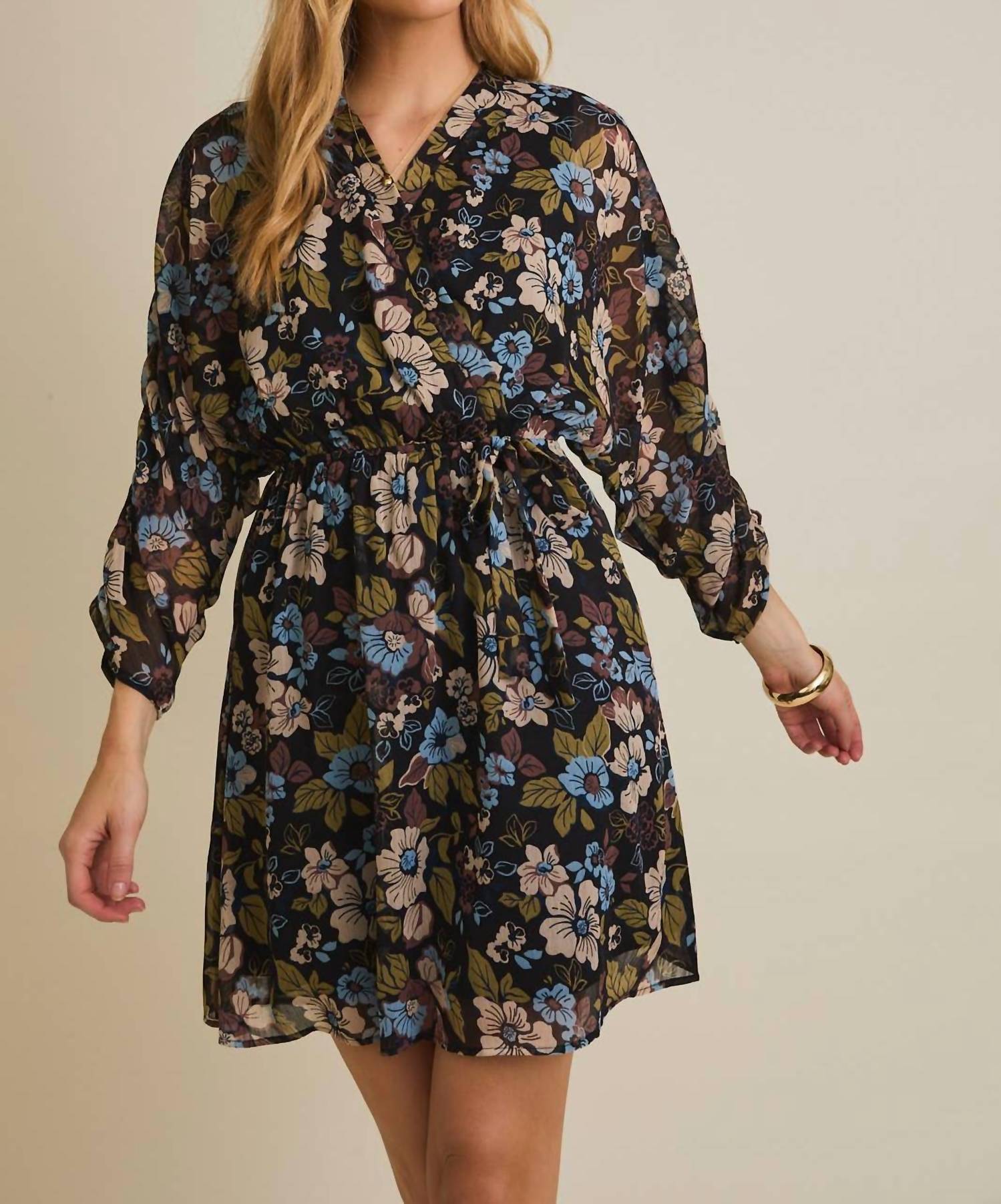 Gilli - Surplice Shirring 3/4 Sleeve Floral Dress