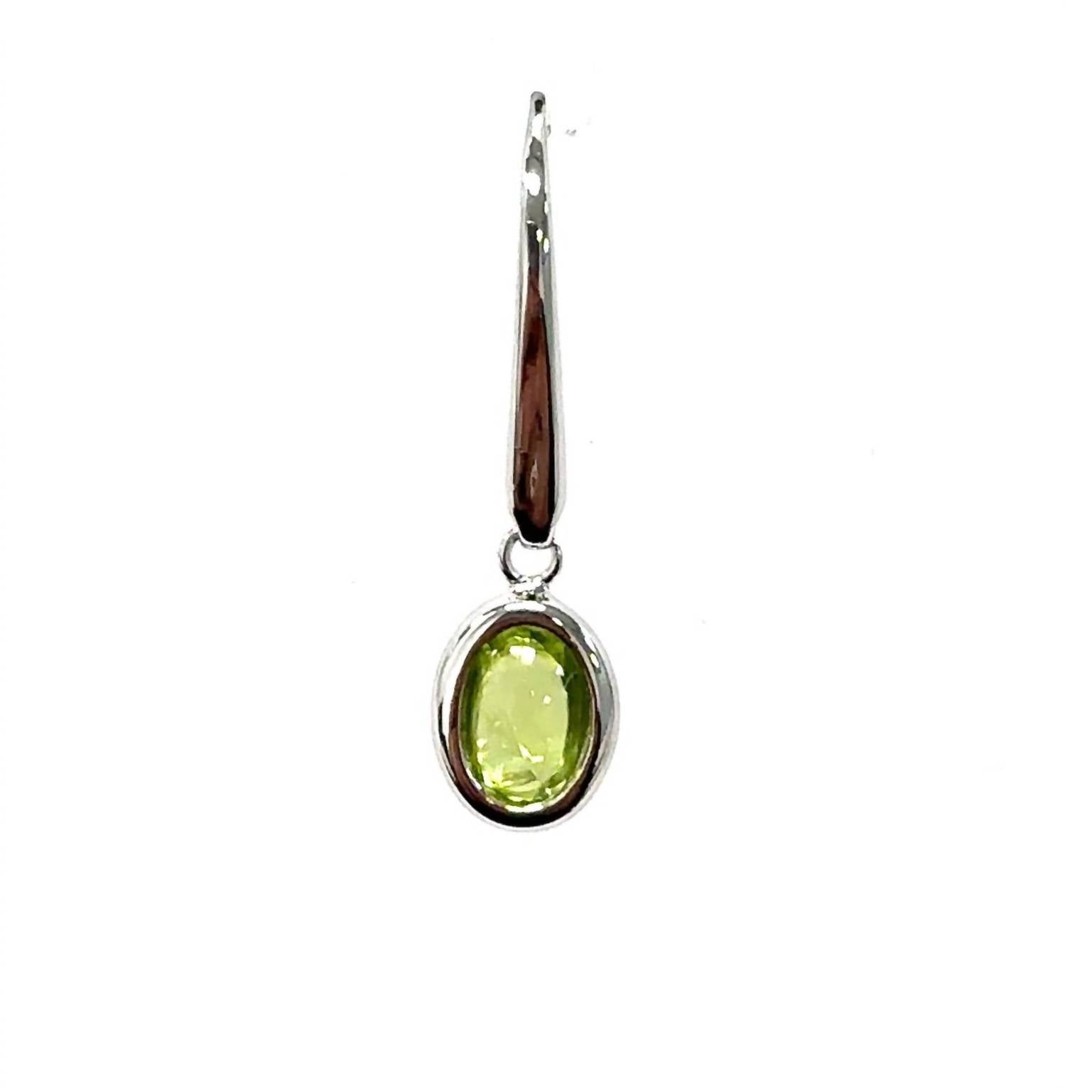 Aamiaa - Color Candy Collection Earrings With 6x4 Oval Peridot