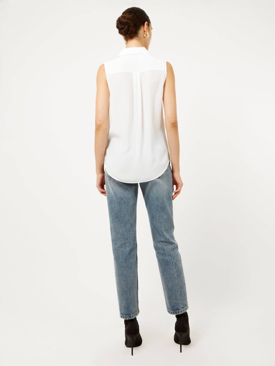 Equipment - Sleeveless Slim Signature Silk Top