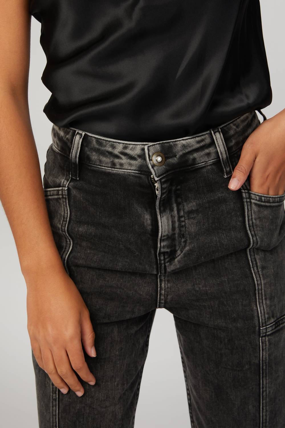 In The Mood For Love - LARA CROFT JEANS