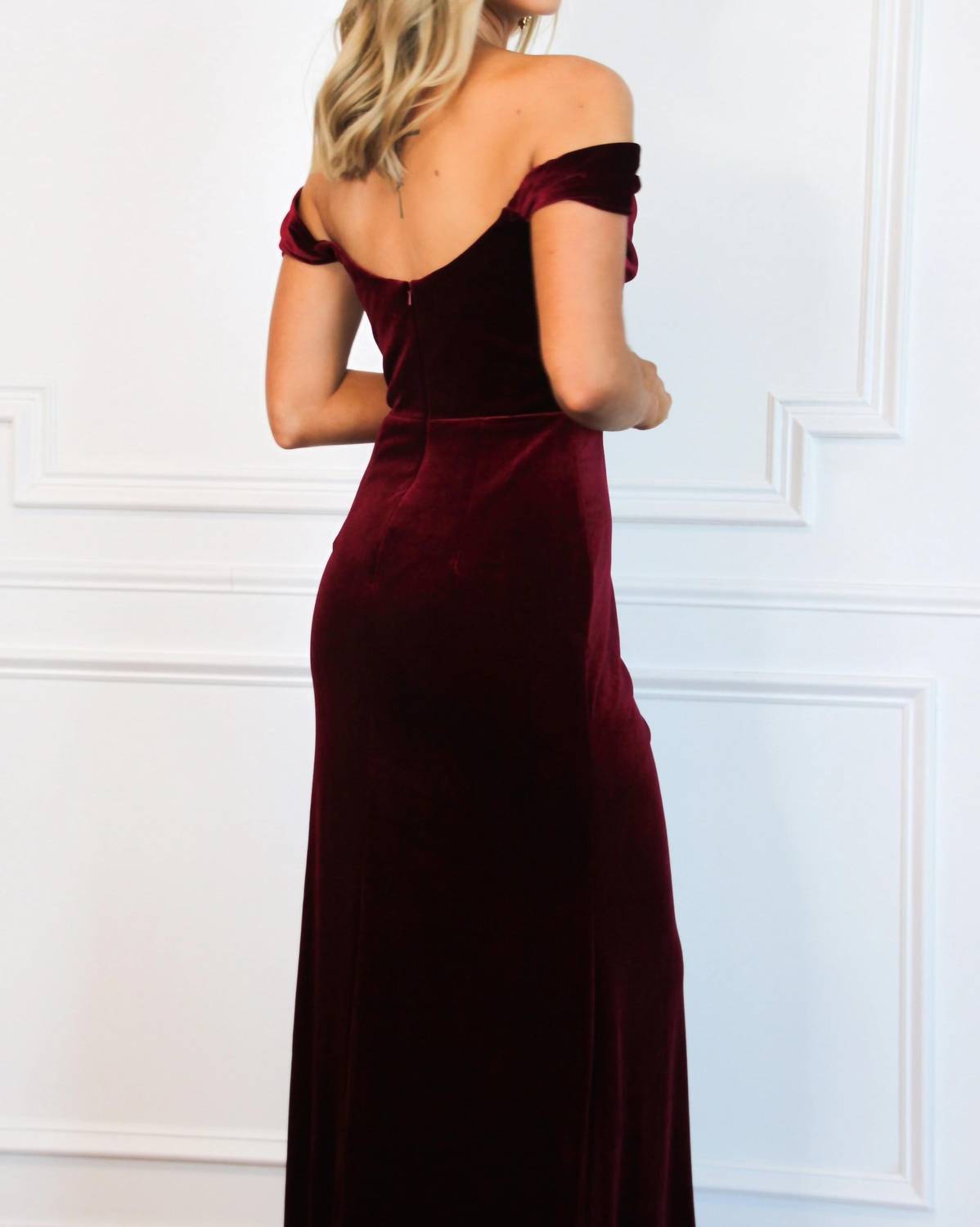 Cinderella Divine - Evelynn Bustier Velvet Off Shoulder Formal Dress