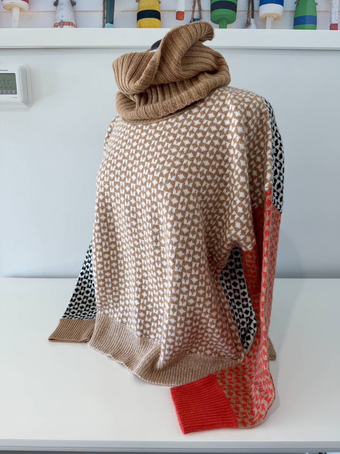 Zaket & Plover - Women's Fairisle Snood Sweater