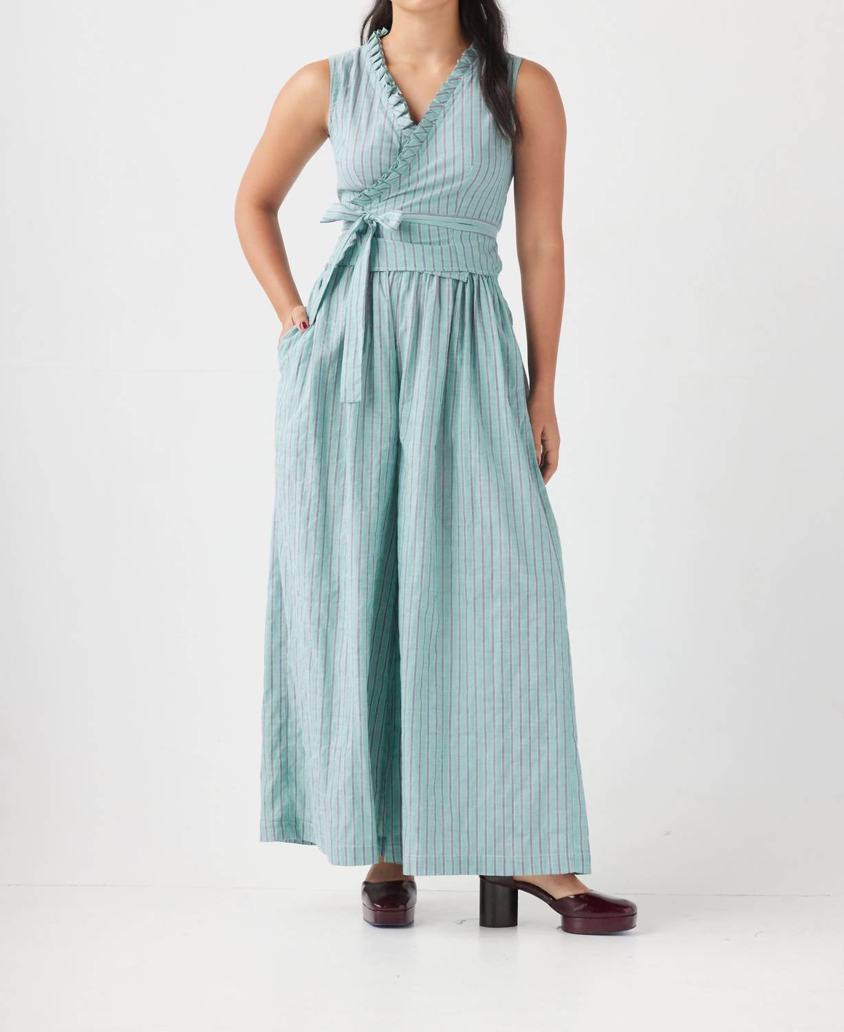 Rosevelvet - Elizabeth Sleeveless Top