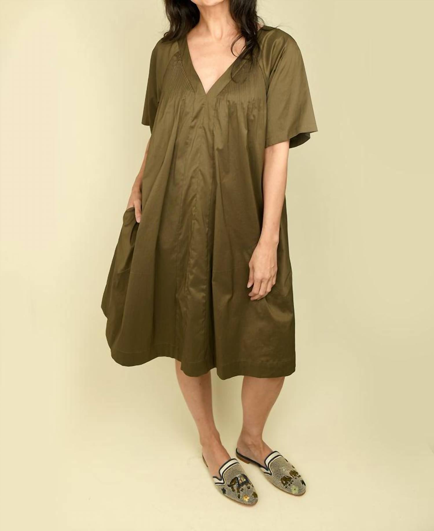Cotelac - V-neck Dress