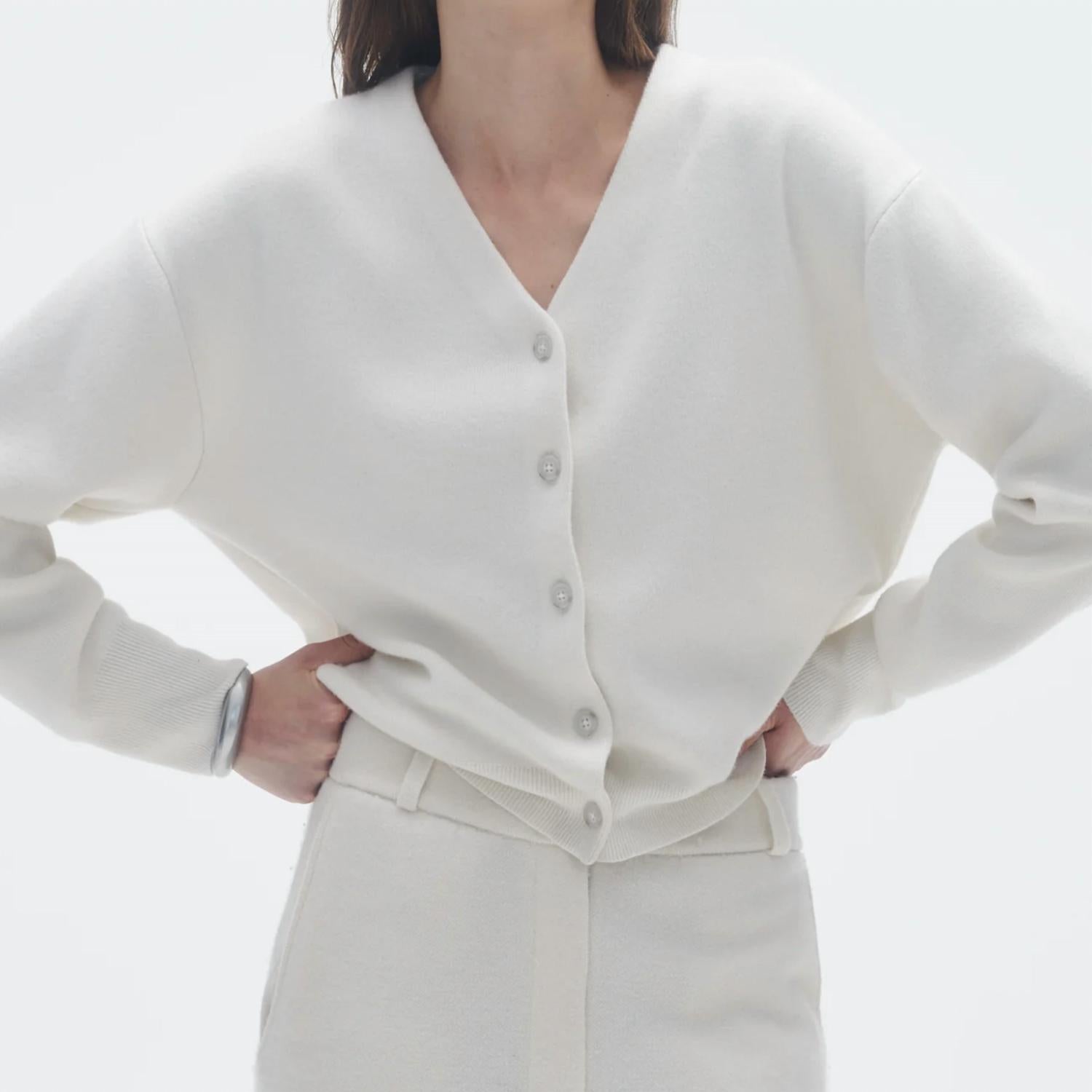 Guest In Residence - Collegiate V Neck Cardigan