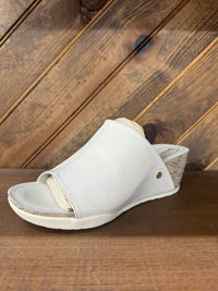 bussola Women's Natan Sandal in royal soft chalk - women's sandal - detail view