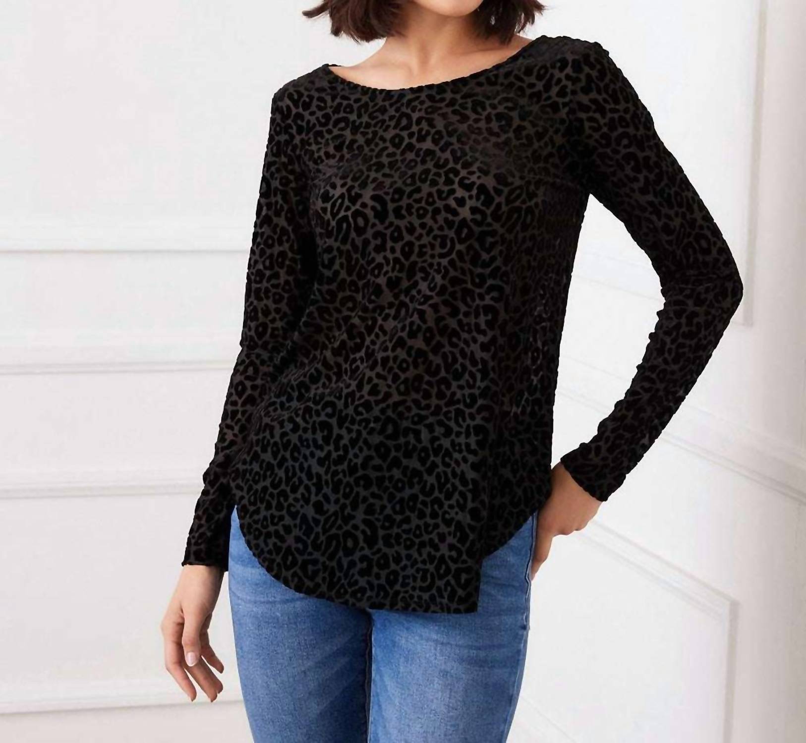 Karen Kane - Long Sleeve Velvet Burnout Shirttail Top