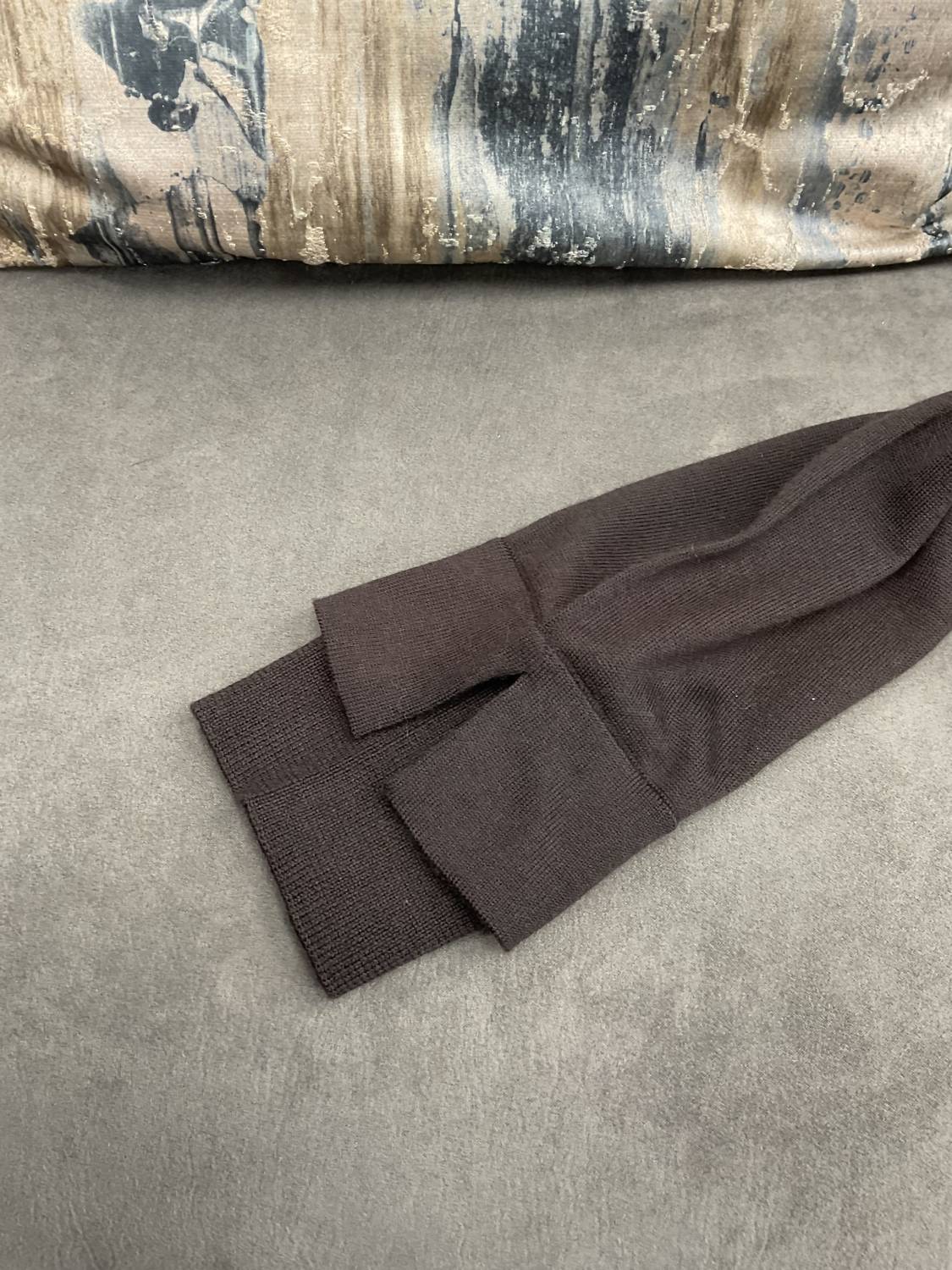 Strenesse - VNECK WOOL SWEATER