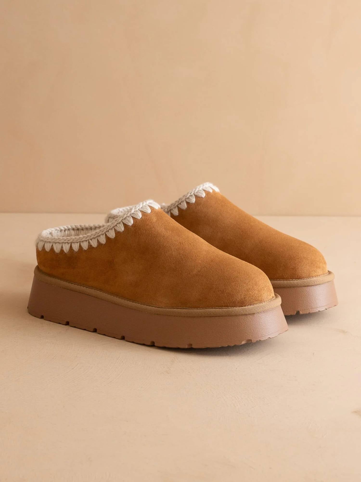 OASIS SOCIETY Women's Brandi Platform Cozy Mule Slipper in camel - women's shoe