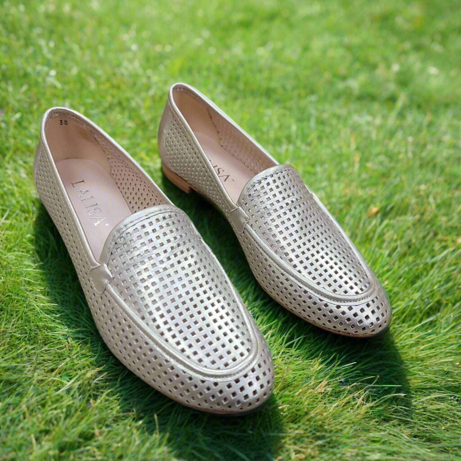 Lalisa - Women's Platino Perforated Loafer