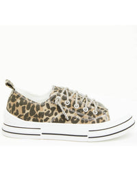 Very G - Women's Walkin’ Wild Sneakers