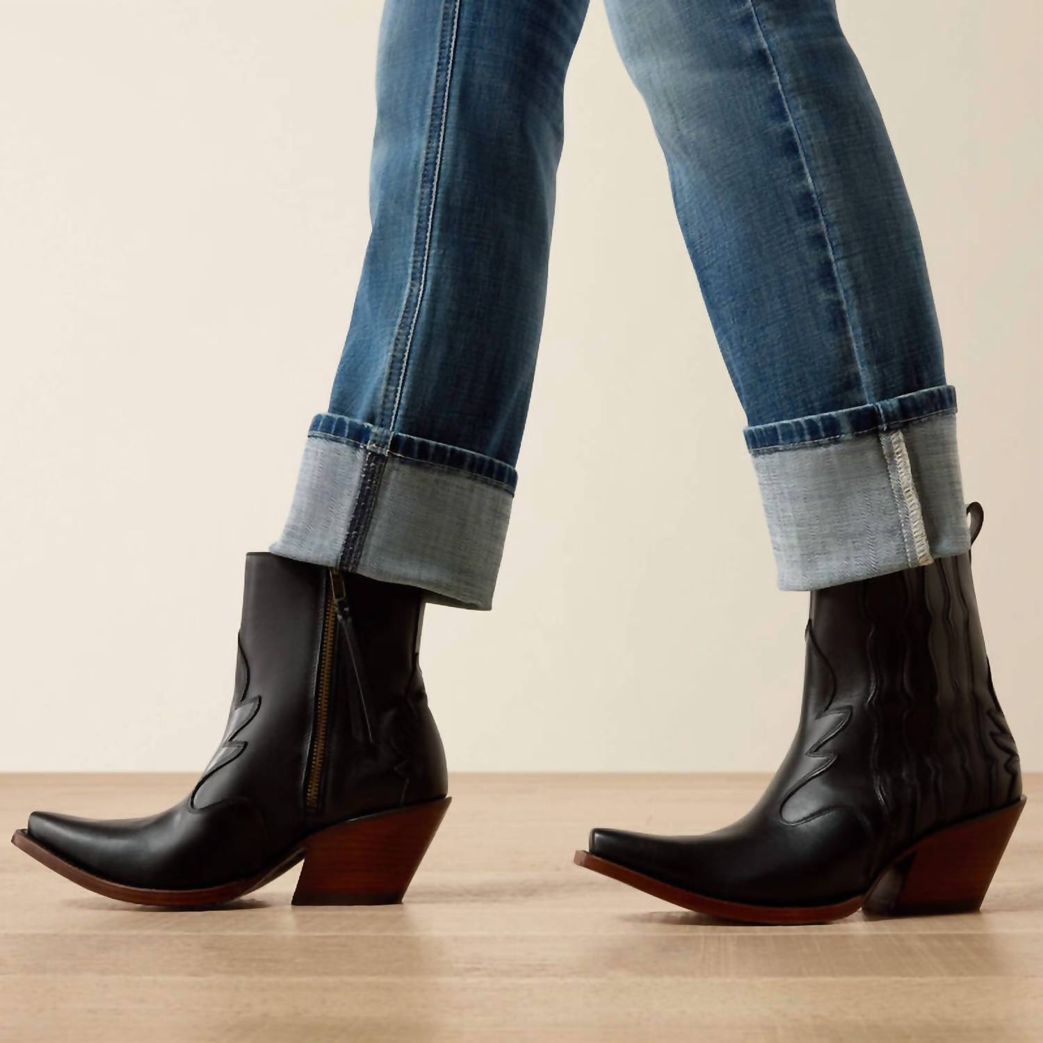 Ariat - Silvie Perfect Rise Straight Leg Crop Jean