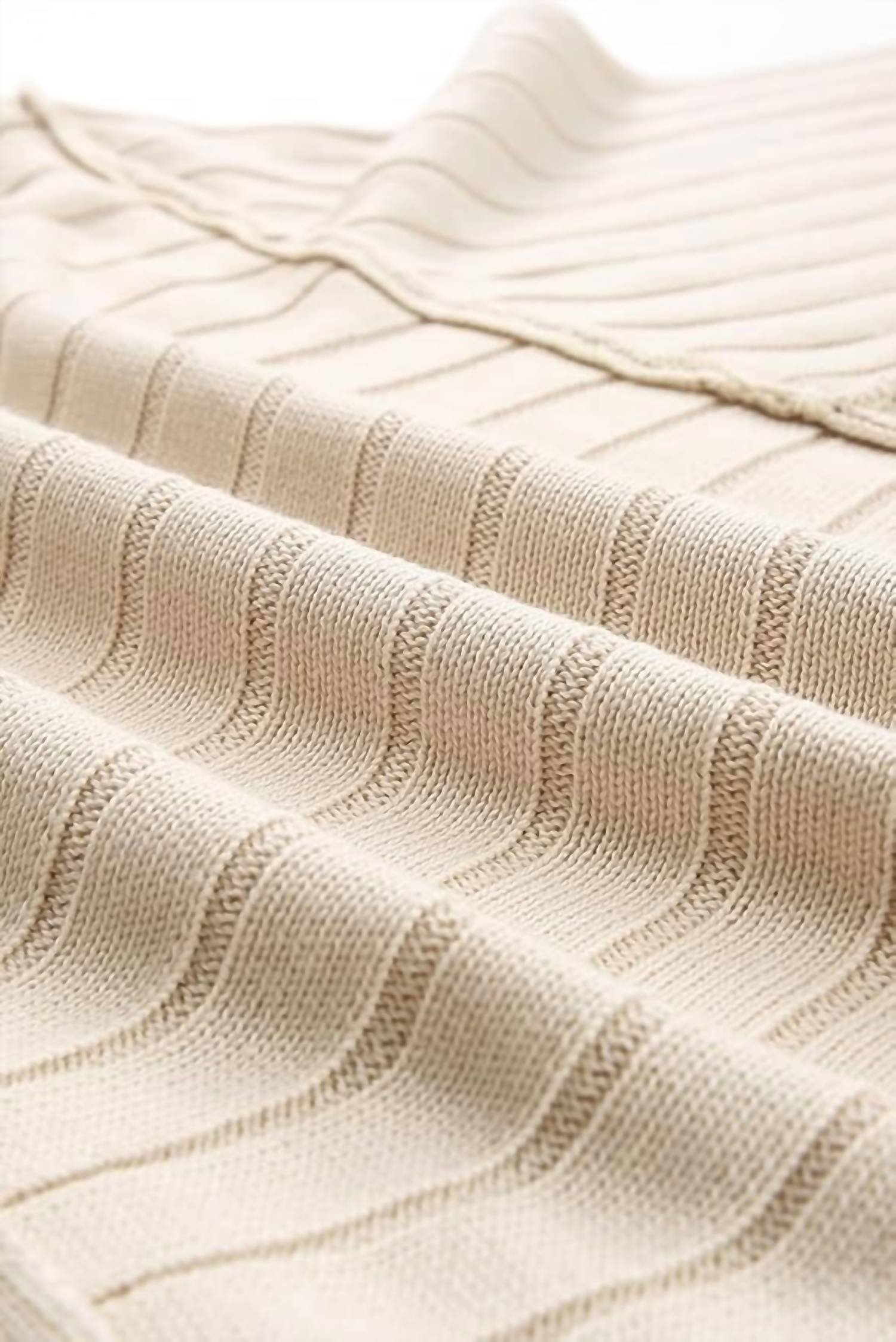Shewin - 3/4 Sleeve Ribbed Sweater